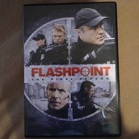 Flashpoint: The Complete Series - 18 DVDs - Picture 8 of 9